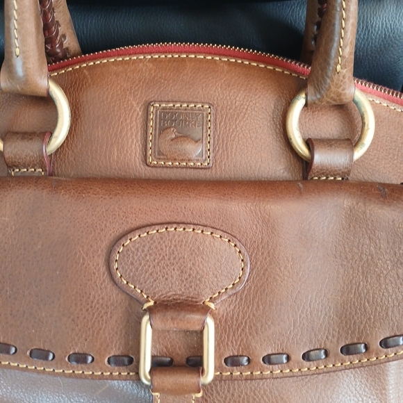 Classic Tan Leather Briefcase - Picture 4 of 13